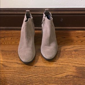 Blondo Waterproof booties! Super cute and comfy!